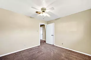 346 Ballantrae Ln, Houston, TX 77015 - Photo 32