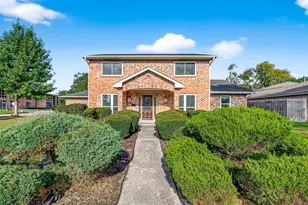 346 Ballantrae Ln, Houston, TX 77015 - Photo 2