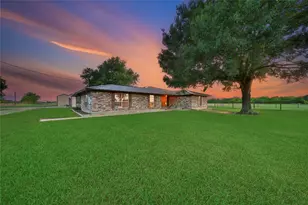 34303 Brumlow Rd, Waller, TX 77484 - Photo 1