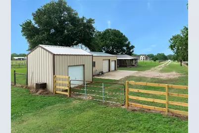 34303 Brumlow Road, Waller, TX 77484 - Photo 32