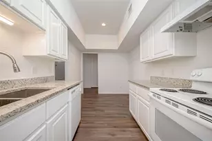 2400 N Braeswood Blvd, Houston, TX 77030 - Photo 14