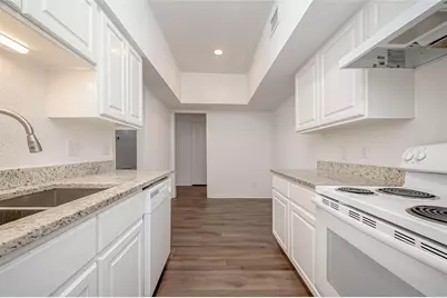 2400 N Braeswood Boulevard #106, Houston, TX 77030 - Photo 16