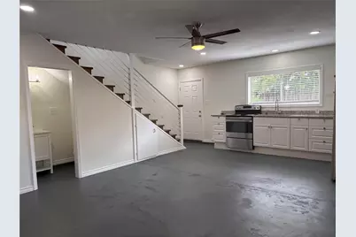 5325 Avenue R 1/2 #B, Galveston, TX 77551 - Photo 2