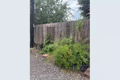 5325 Avenue R 1/2 #B, Galveston, TX 77551 - Photo 28