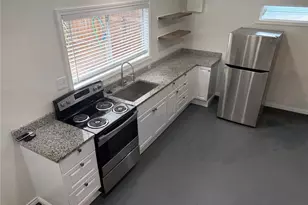 5325 Ave R 1/2, Galveston, TX 77551 - Photo 4