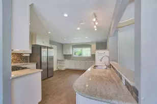 2509 Longwood Dr, Pearland, TX 77581 - Photo 12