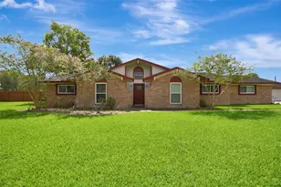 2509 Longwood Dr, Pearland, TX 77581 - Photo 1