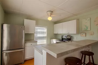 4123 Liberty Drive, Galveston, TX 77554 - Photo 6