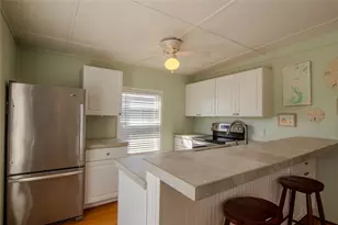 4123 Liberty Dr, Galveston, TX 77554 - Photo 6