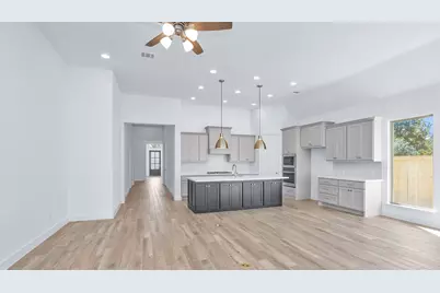 26520 Pioneer Pointe Court, Magnolia, TX 77316 - Photo 2