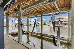 4907 Jolly Roger Rd, Jamaica Beach, TX 77554 - Photo 10