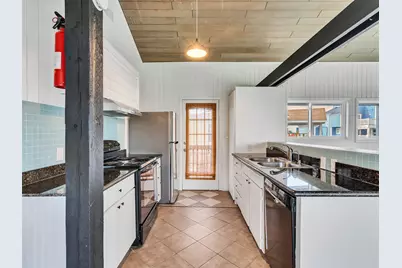 4907 Jolly Roger Road, Jamaica Beach, TX 77554 - Photo 26