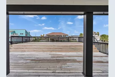 4907 Jolly Roger Road, Jamaica Beach, TX 77554 - Photo 18