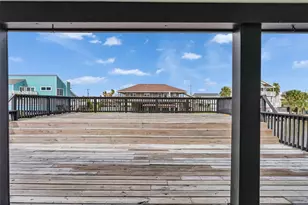 4907 Jolly Roger Rd, Jamaica Beach, TX 77554 - Photo 18