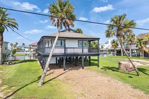 4907 Jolly Roger Rd, Jamaica Beach, TX 77554 - Photo 2