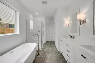 2810 Duchess Dr, Rosenberg, TX 77471 - Photo 12