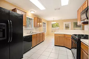 17114 E Pecan Acres Dr E, Houston, TX 77498 - Photo 6