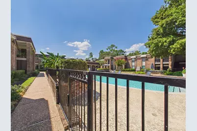 7555 Katy Freeway #49, Houston, TX 77024 - Photo 14
