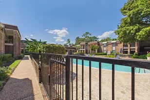 7555 Katy Fwy, Houston, TX 77024 - Photo 14