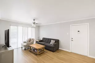 7555 Katy Fwy, Houston, TX 77024 - Photo 2