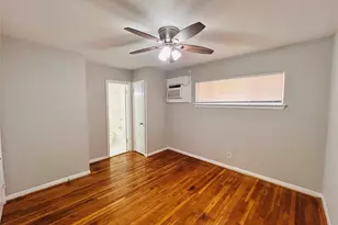 8803 Timberside, Houston, TX 77025 - Photo 4