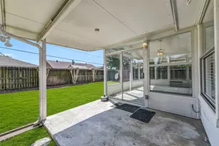 4335 Sugar Bars Dr, Friendswood, TX 77546 - Photo 24