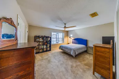 7505 Memorial Woods Drive #B13, Houston, TX 77024 - Photo 18