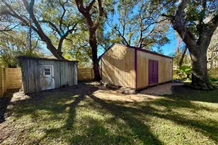 210 Lake Dr, Oyster Creek, TX 77541 - Photo 26