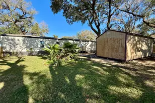 210 Lake Dr, Oyster Creek, TX 77541 - Photo 24