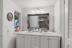 640 S Ripple Creek Dr, Houston, TX 77057 - Photo 24