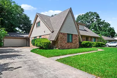 5113 Cottonwood Circle, Dickinson, TX 77539 - Photo 1