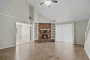 5113 Cottonwood Cir, Dickinson, TX 77539 - Photo 4