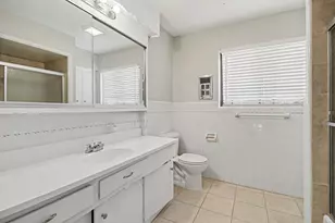 5113 Cottonwood Cir, Dickinson, TX 77539 - Photo 14