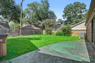5113 Cottonwood Cir, Dickinson, TX 77539 - Photo 22