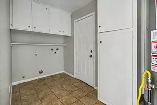 5113 Cottonwood Cir, Dickinson, TX 77539 - Photo 16