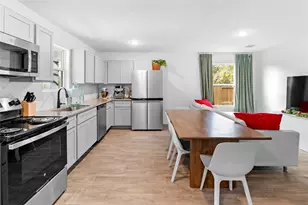 9706 Marie Vlg Ct, Conroe, TX 77306 - Photo 6