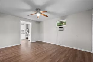 2328 Boss St, La Marque, TX 77568 - Photo 2