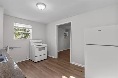 2328 Boss Street #B, La Marque, TX 77568 - Photo 6