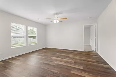 299 Red Clover, Livingston, TX 77351 - Photo 10
