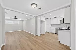 211 E 4th St, Deer Park, TX 77536 - Photo 18