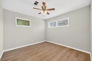 211 E 4th St, Deer Park, TX 77536 - Photo 26