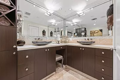 10034 Meadow Lake Lane, Houston, TX 77042 - Photo 22