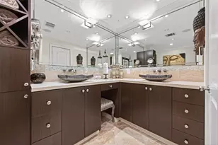 10034 Meadow Lake Ln, Houston, TX 77042 - Photo 22