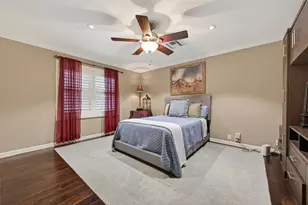 10034 Meadow Lake Ln, Houston, TX 77042 - Photo 38