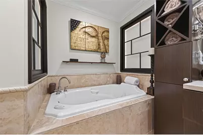 10034 Meadow Lake Lane, Houston, TX 77042 - Photo 24