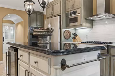 10034 Meadow Lake Lane, Houston, TX 77042 - Photo 10