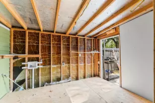 605 Post St, Houston, TX 77022 - Photo 16