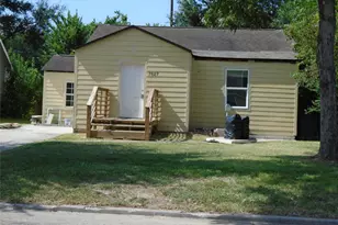 7527 Erath St, Houston, TX 77023 - Photo 2