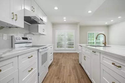6727 Belmont Street, West University Place, TX 77005 - Photo 8