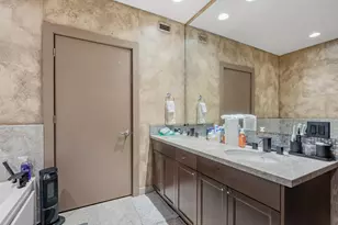 5005 Hidalgo Street St, Houston, TX 77056 - Photo 18